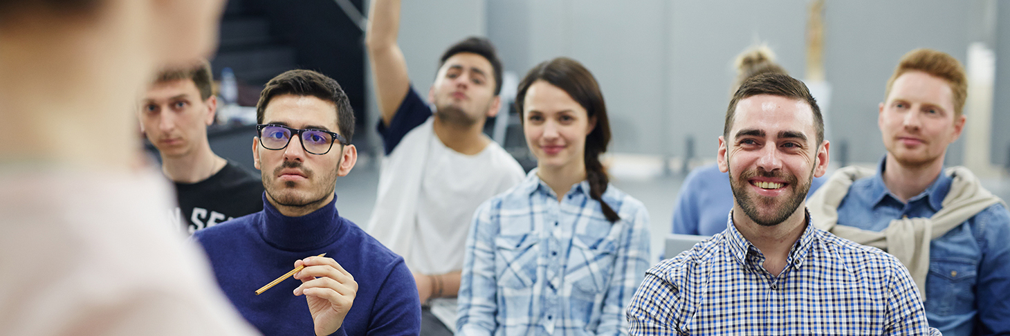 étudiants dans une salle de classe